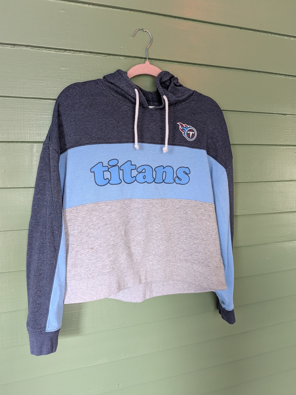NFL Titans Colorblock Crewneck Hoodie - Light Blue/Gray/Charcoal Size Medium